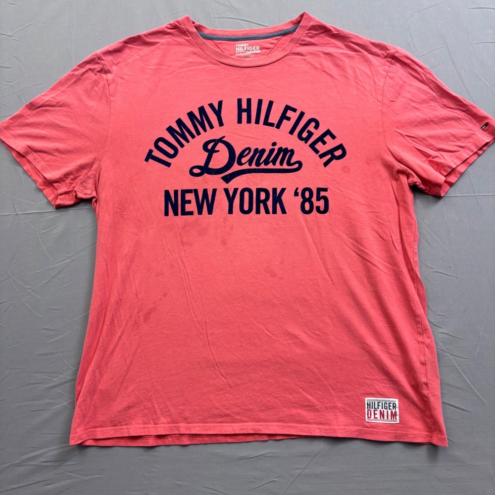 Tommy Hilfiger Denim Mens XL Pink Graphic T-Shirt New York 85 Flocked Logo